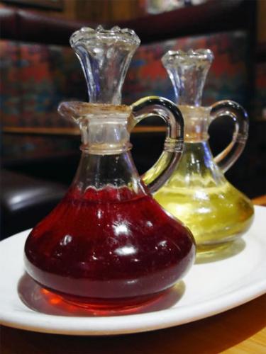 Red and white vinegar
